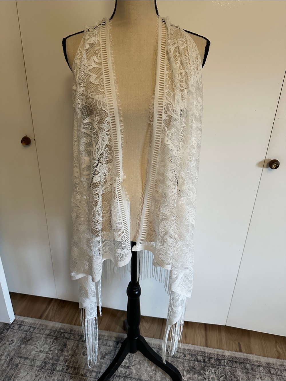 Delicate White Lace Fringe Shawl